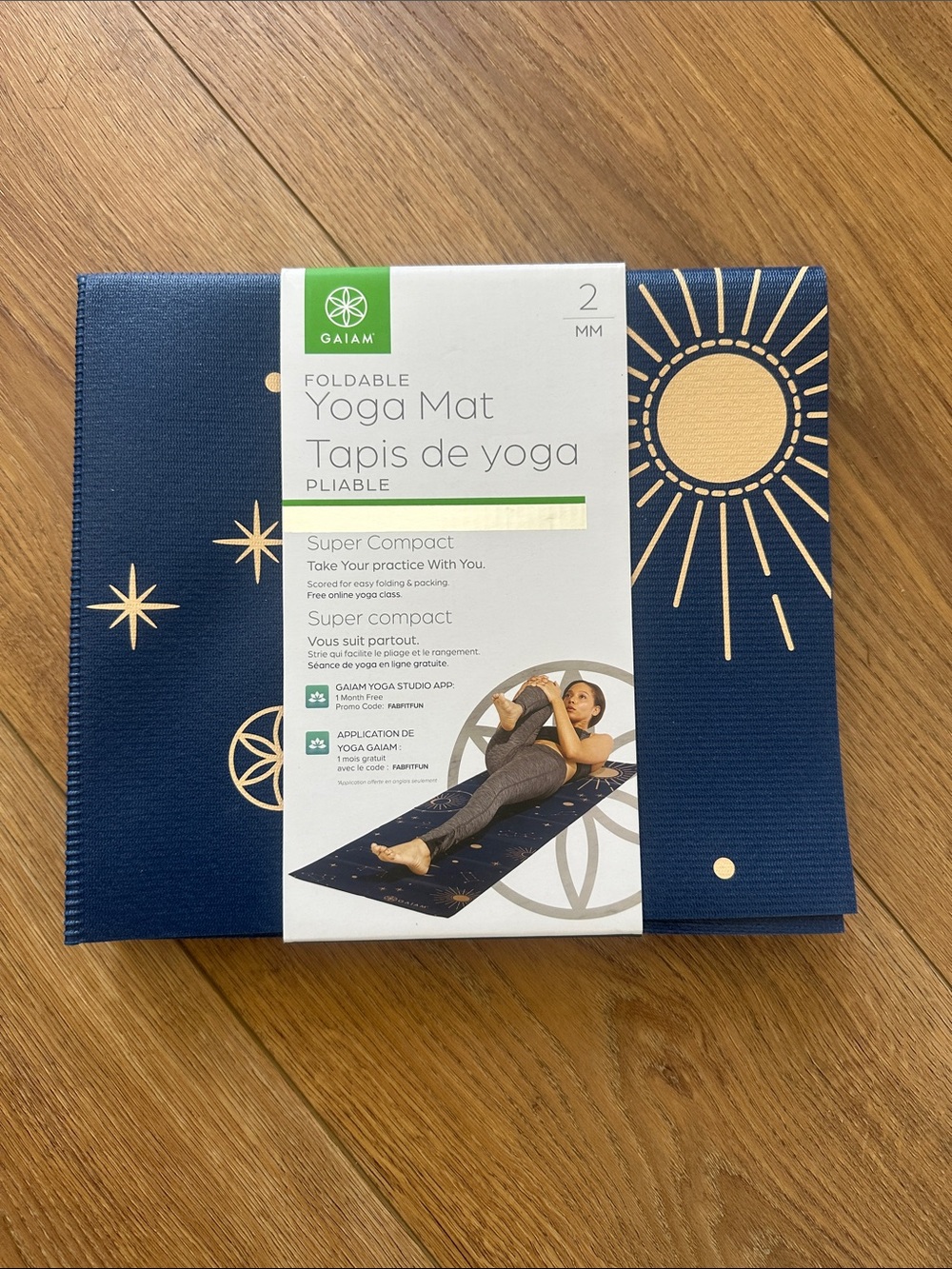 🆕 GAIAM Navy and Gold Celestial Foldable Yoga Mat